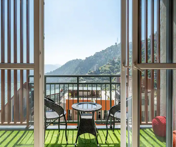 Shimla hotels with restaurant