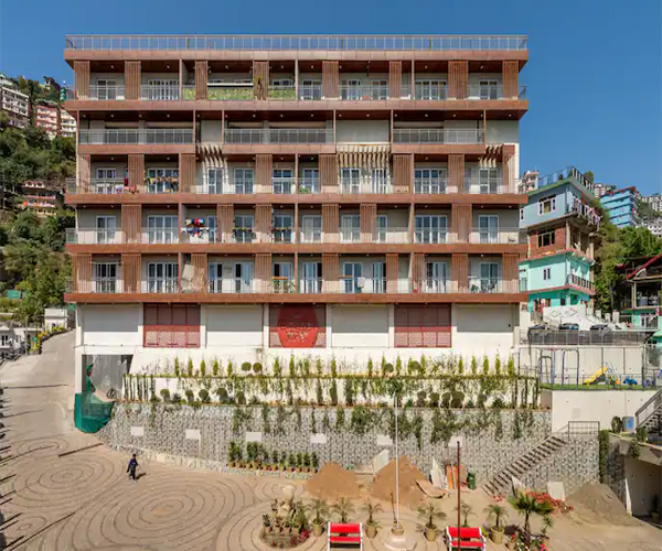 Shimla hotels with parking